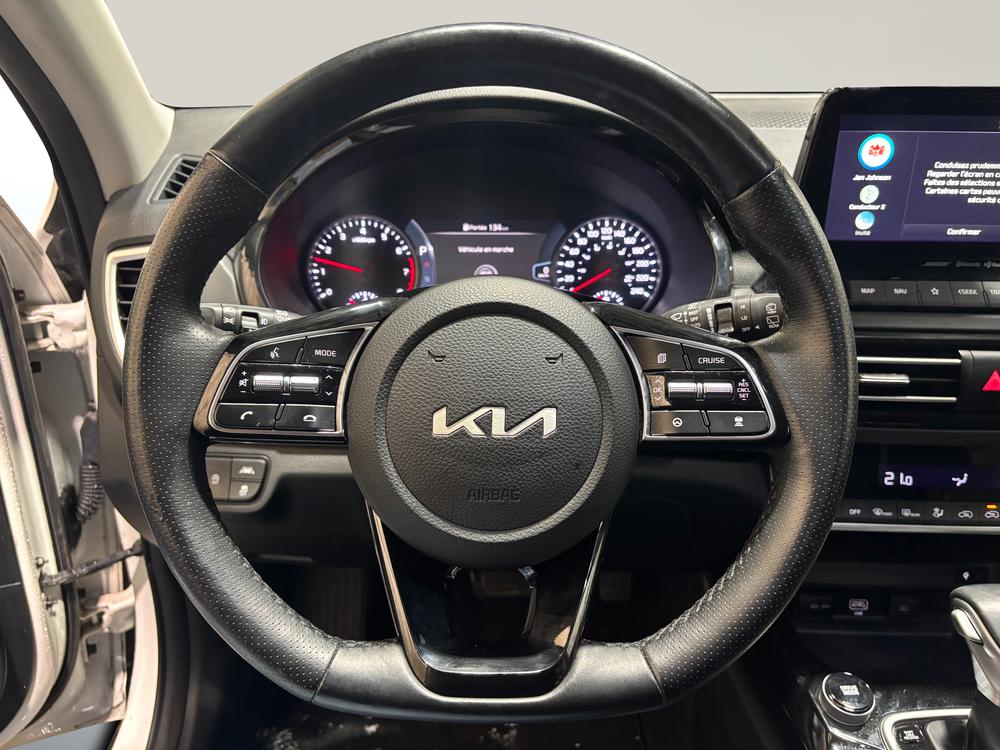 Kia Seltos 2023 Blanc usage à vendre Kia Seltos 2023 Blanc usage à vendre