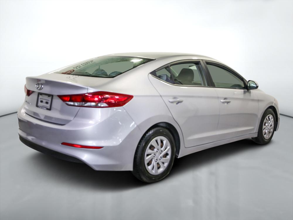Hyundai Elantra 2018 Gris usage à vendre Hyundai Elantra 2018 Gris usage à vendre