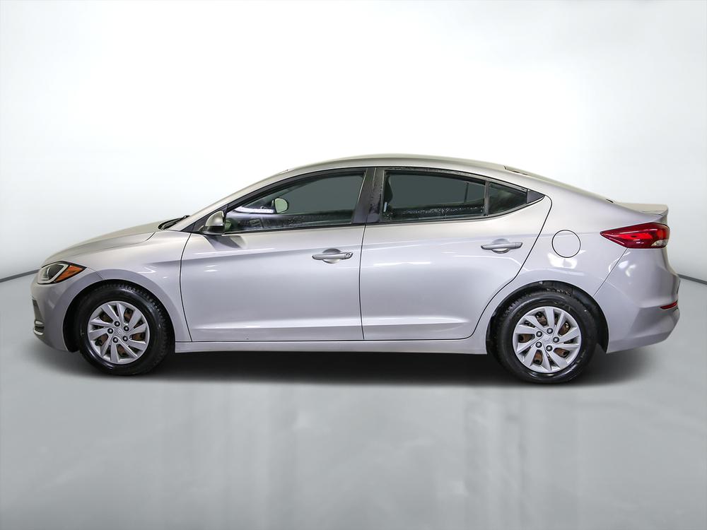Hyundai Elantra 2018 Gris usage à vendre Hyundai Elantra 2018 Gris usage à vendre