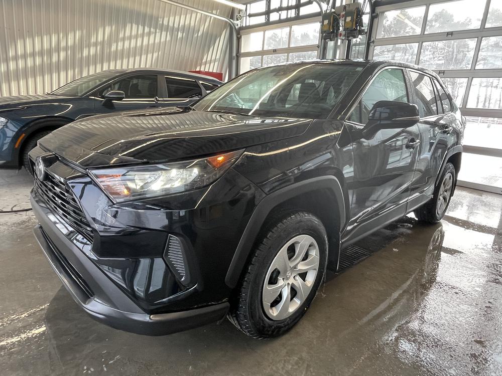 Toyota RAV4 LE 2022 d’occasion à vendre - 3