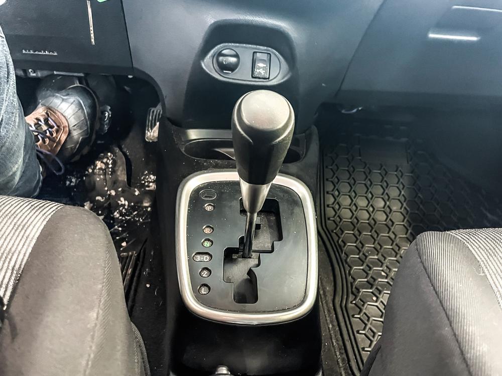 Toyota Yaris 2016 Bleu usage à vendre Toyota Yaris 2016 Bleu usage à vendre