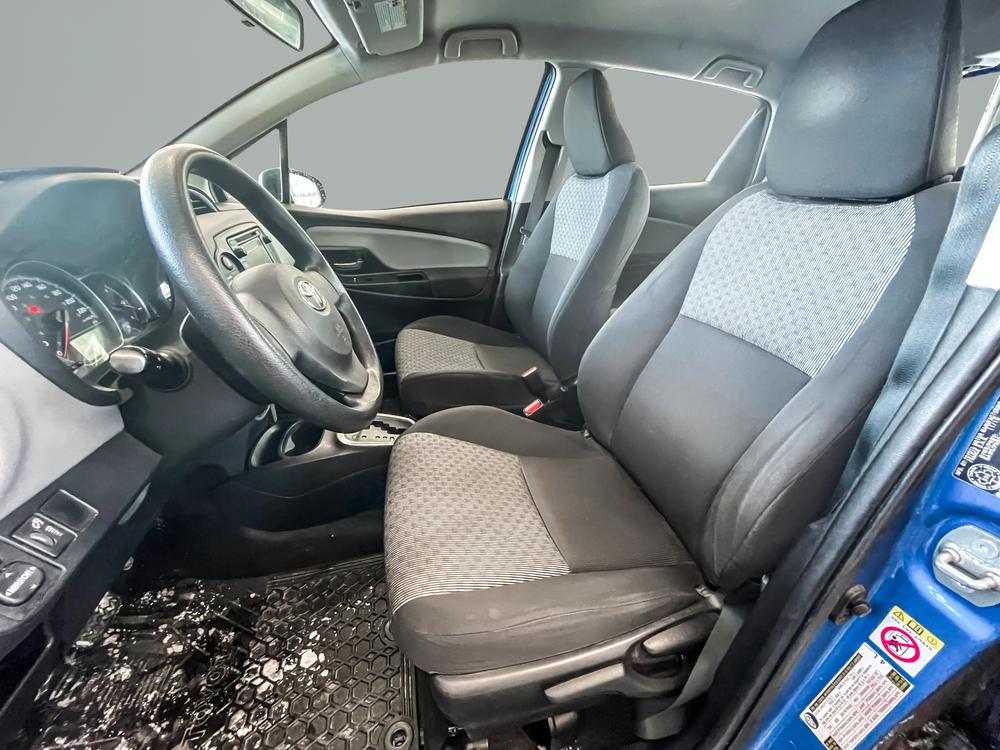 Toyota Yaris 2016 Bleu usage à vendre Toyota Yaris 2016 Bleu usage à vendre