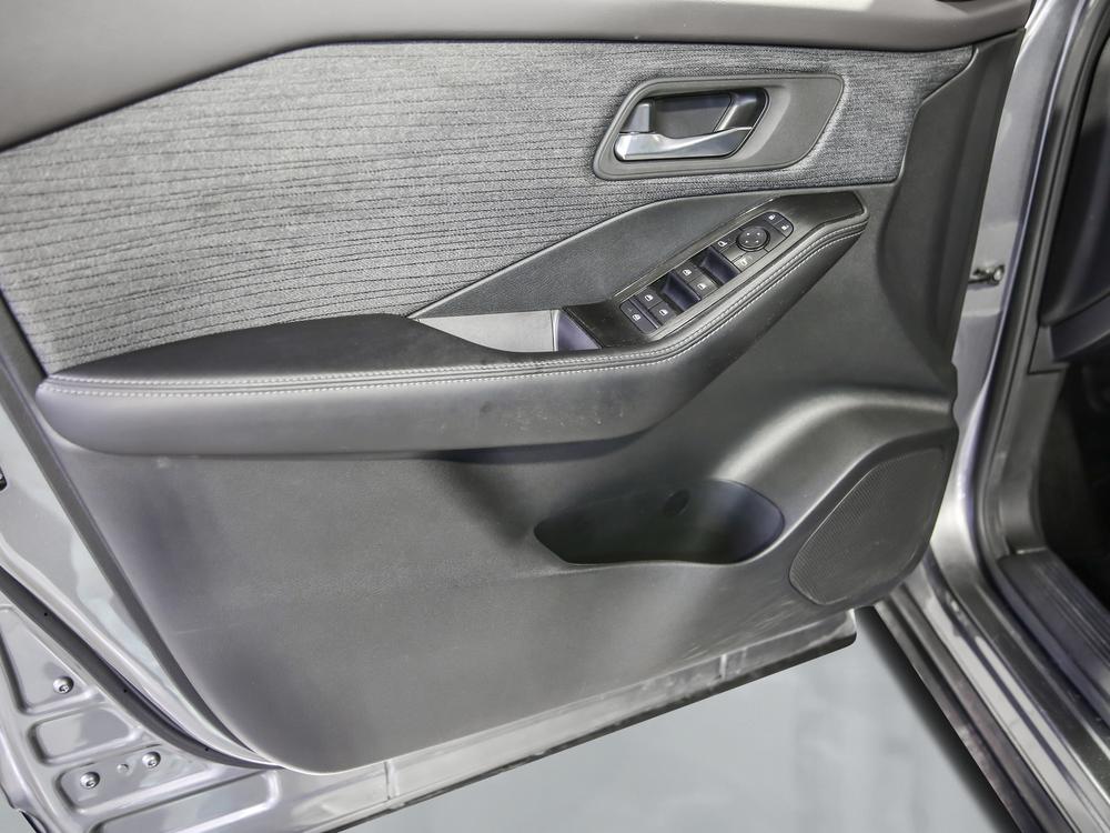 Nissan Rogue SV 2023 d&rsquo;occasion à vendre - 12