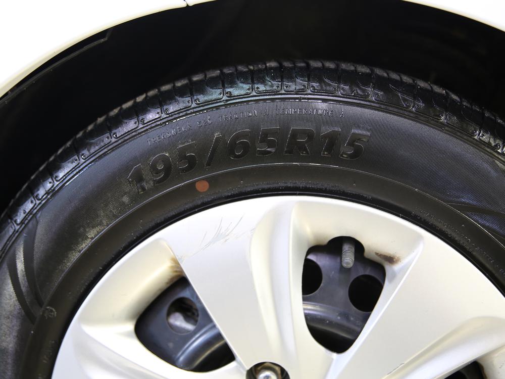 Hyundai Elantra LE-R 2016 d’occasion à vendre - 12