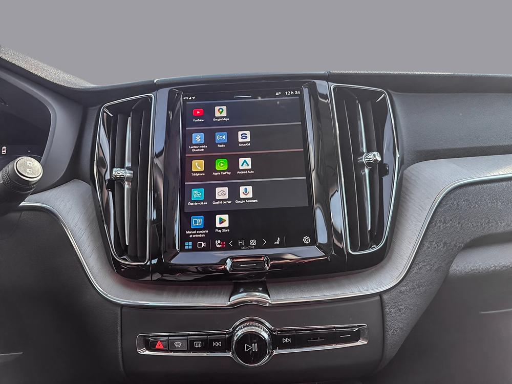 Volvo XC60 hybride rechargeable 2025 Blanc usage à vendre Volvo XC60 hybride rechargeable 2025 Blanc usage à vendre