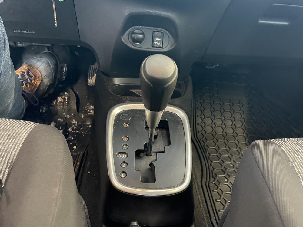 Toyota Yaris LE 2016 d’occasion à vendre - 18