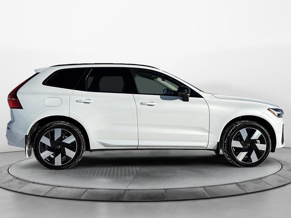 Volvo XC60 hybride rechargeable T8 PLUS AWD PHEV 2025 d’occasion à vendre - 4