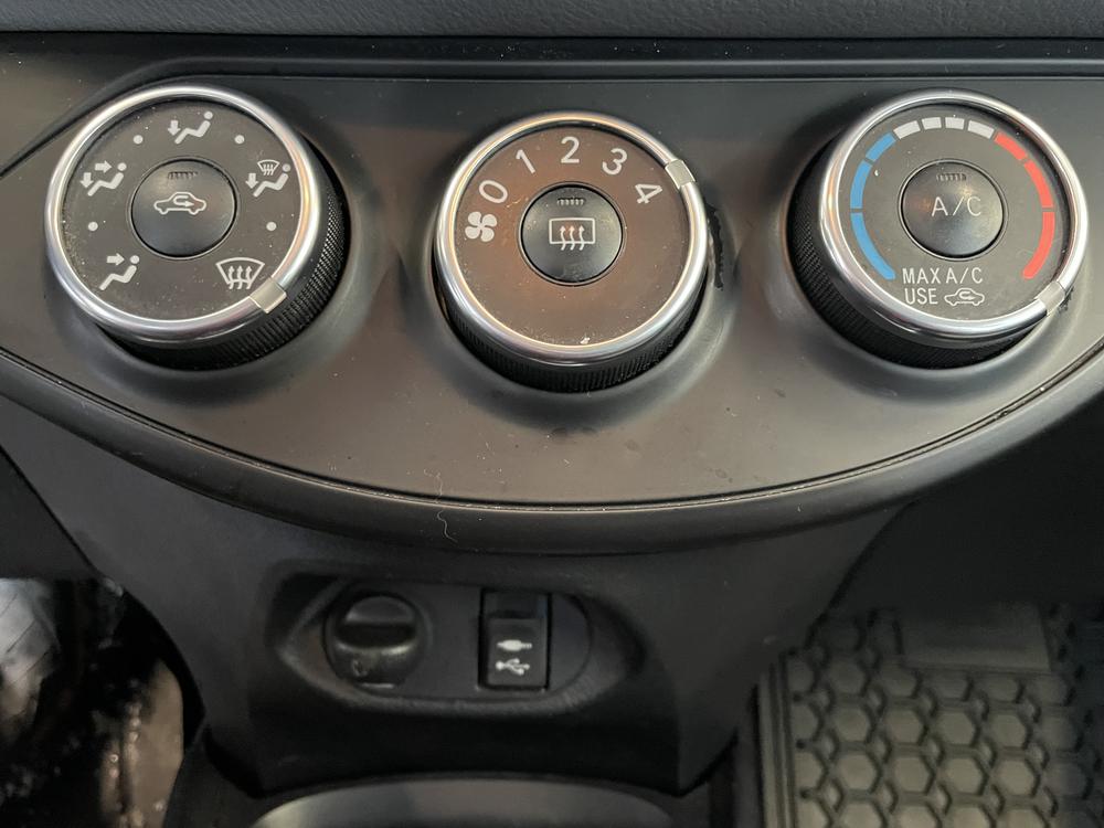 Toyota Yaris LE 2016 d’occasion à vendre - 17