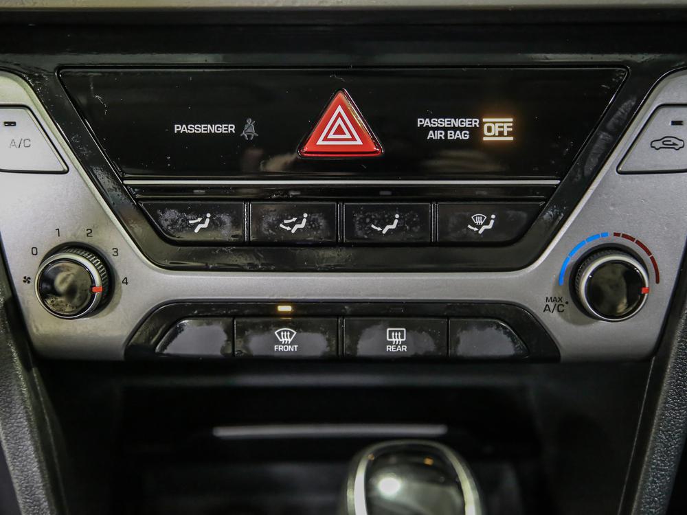 Hyundai Elantra 2018 Gris usage à vendre Hyundai Elantra 2018 Gris usage à vendre