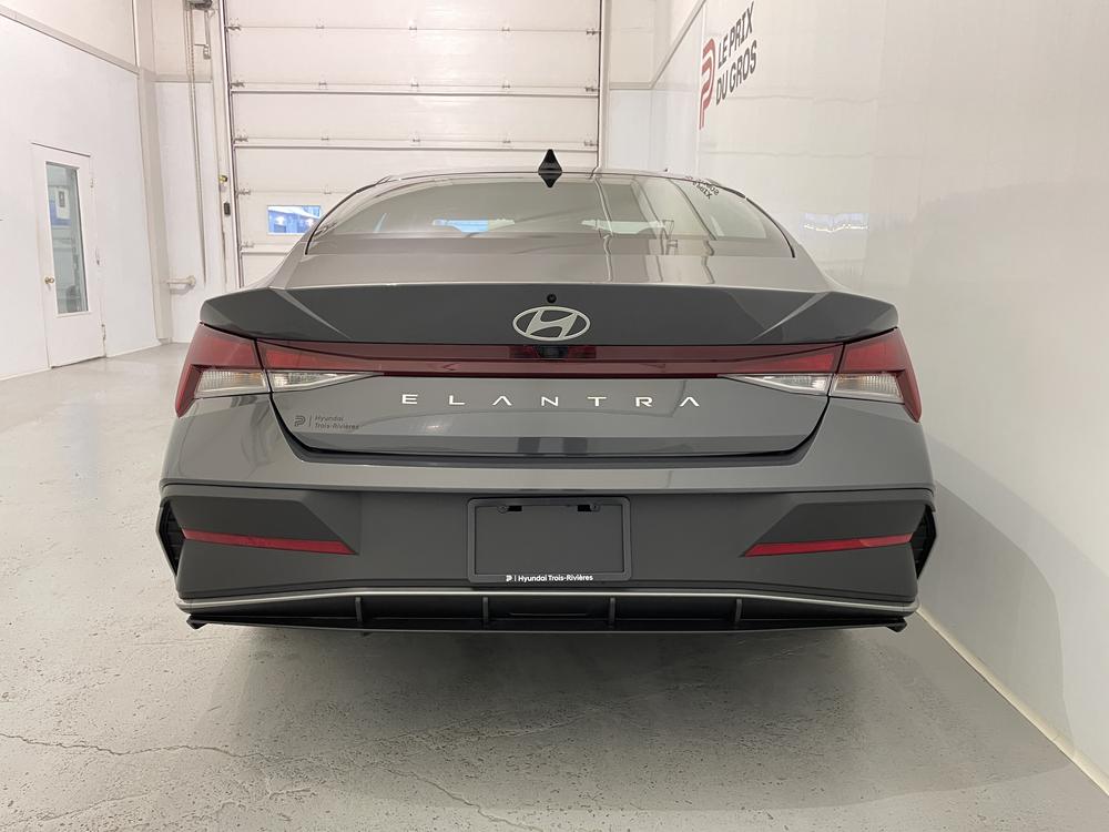 Hyundai Elantra Preferred Tech 2025 d’occasion à vendre - 7