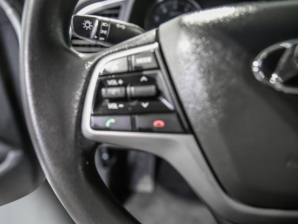 Hyundai Elantra 2018 Gris usage à vendre Hyundai Elantra 2018 Gris usage à vendre