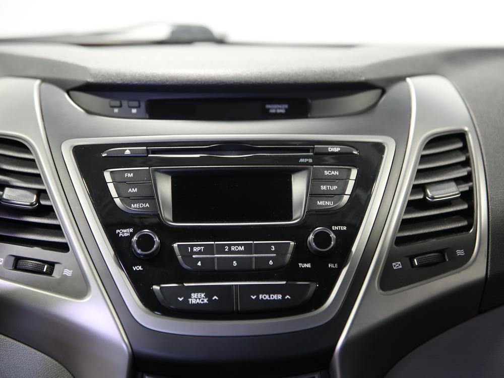 Hyundai Elantra LE-R 2016 d’occasion à vendre - 26