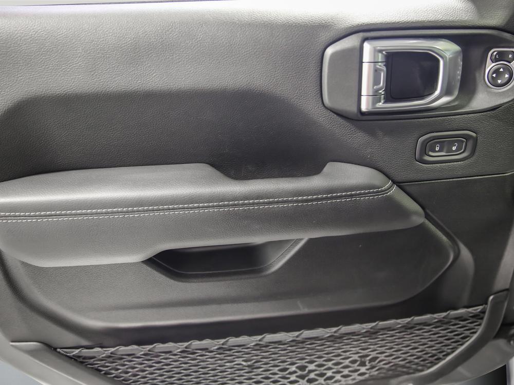 Jeep Wrangler SAHARA 2023 d’occasion à vendre - 14