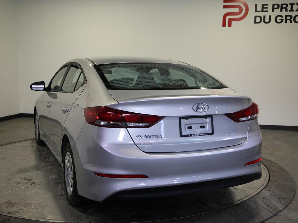 Hyundai Elantra LE 2018 d’occasion à vendre - 7