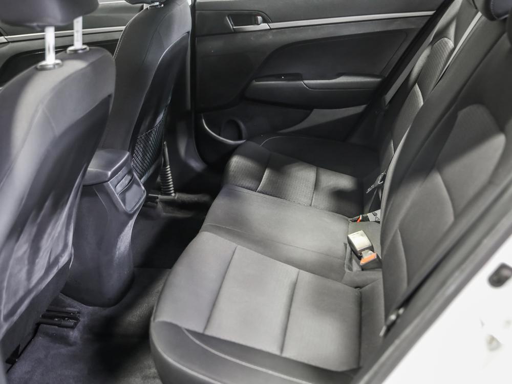 Hyundai Elantra 2018 Gris usage à vendre Hyundai Elantra 2018 Gris usage à vendre