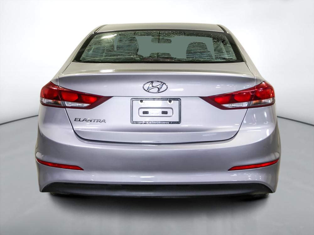 Hyundai Elantra 2018 Gris usage à vendre Hyundai Elantra 2018 Gris usage à vendre