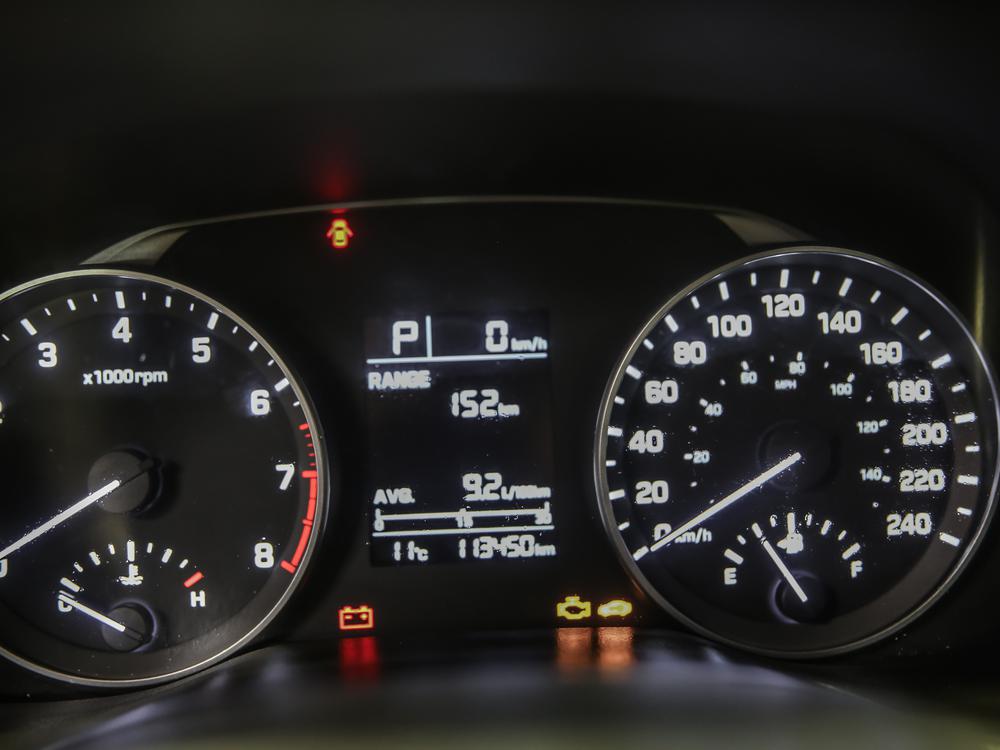 Hyundai Elantra 2018 Gris usage à vendre Hyundai Elantra 2018 Gris usage à vendre