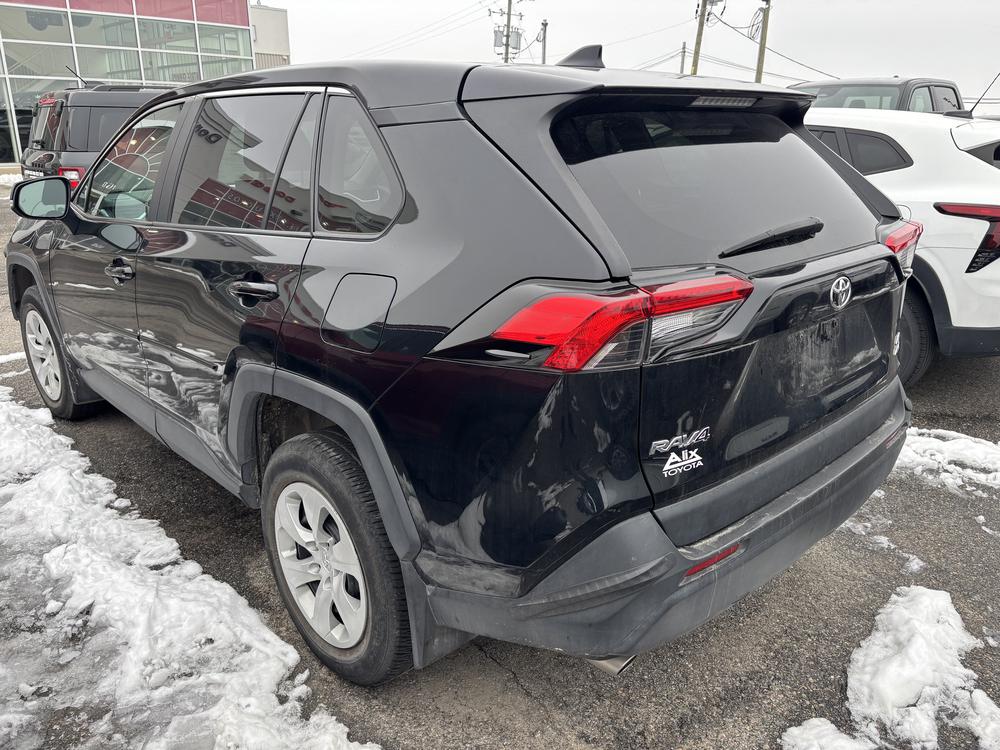 Toyota RAV4 LE 2022 d’occasion à vendre - 4