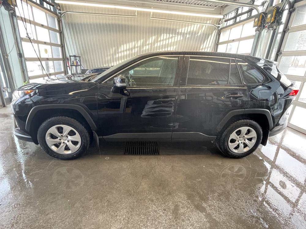 Toyota RAV4 LE 2022 d’occasion à vendre - 4