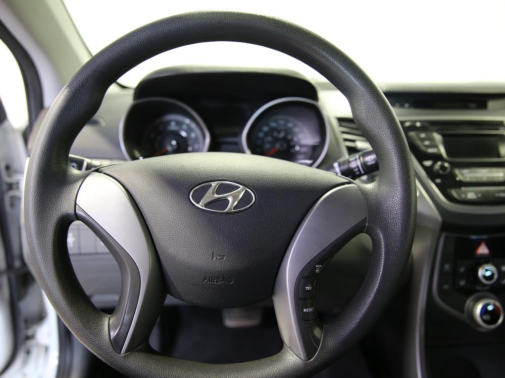 Hyundai Elantra LE-R 2016 d’occasion à vendre - 21