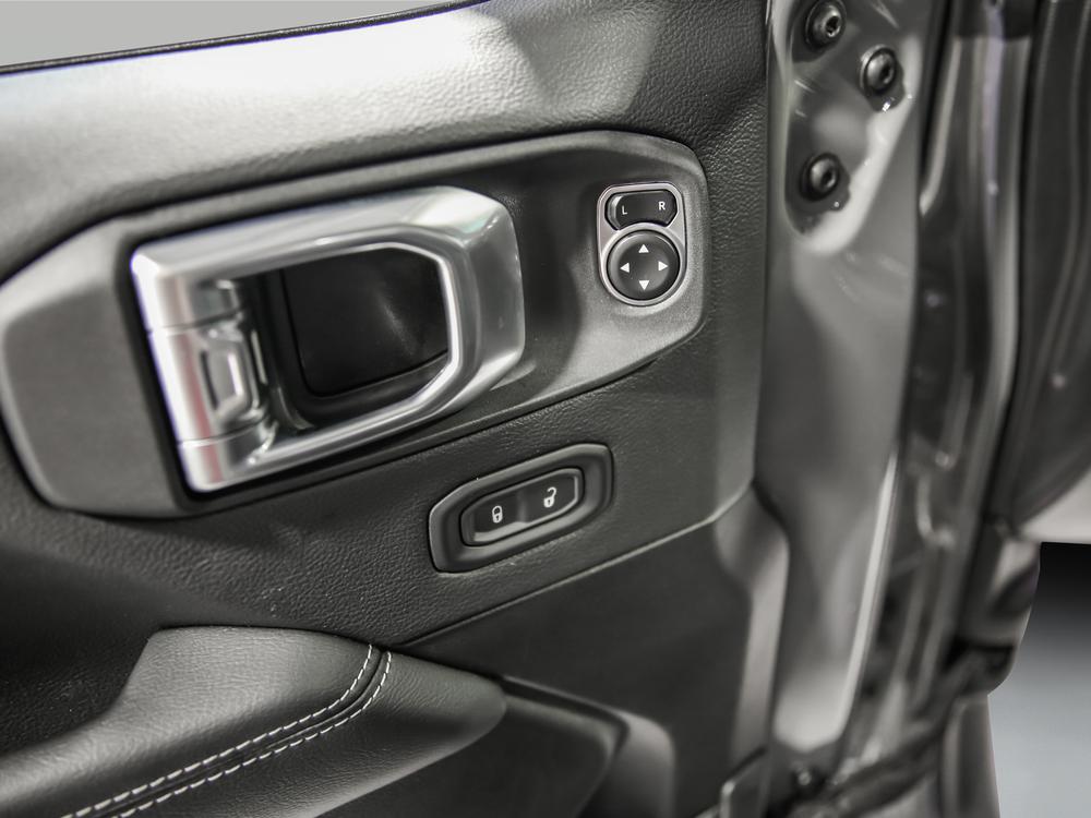 Jeep Wrangler SAHARA 2023 d’occasion à vendre - 16