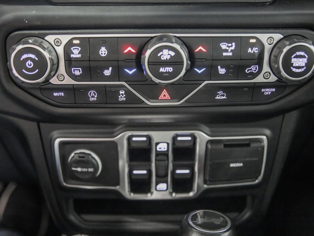 Jeep Wrangler SAHARA 2023 d’occasion à vendre - 28