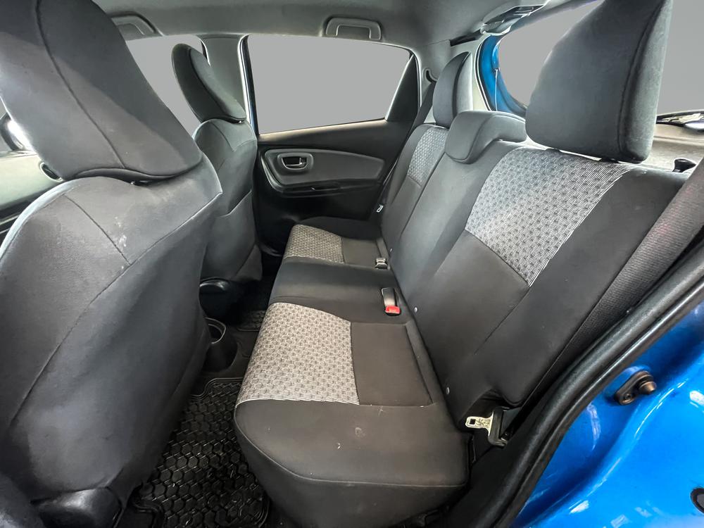 Toyota Yaris 2016 Bleu usage à vendre Toyota Yaris 2016 Bleu usage à vendre