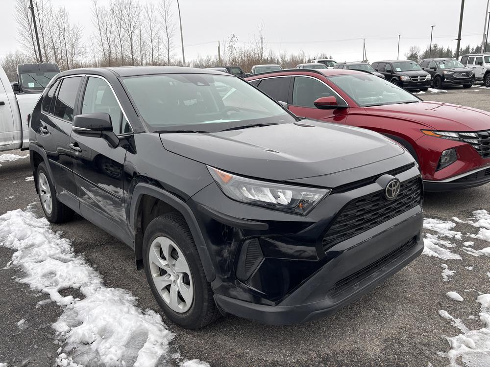 Toyota RAV4 LE