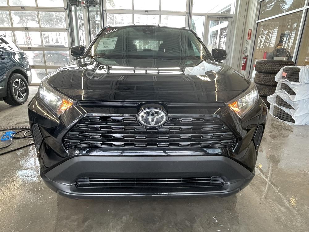 Toyota RAV4 LE 2022 d’occasion à vendre - 2