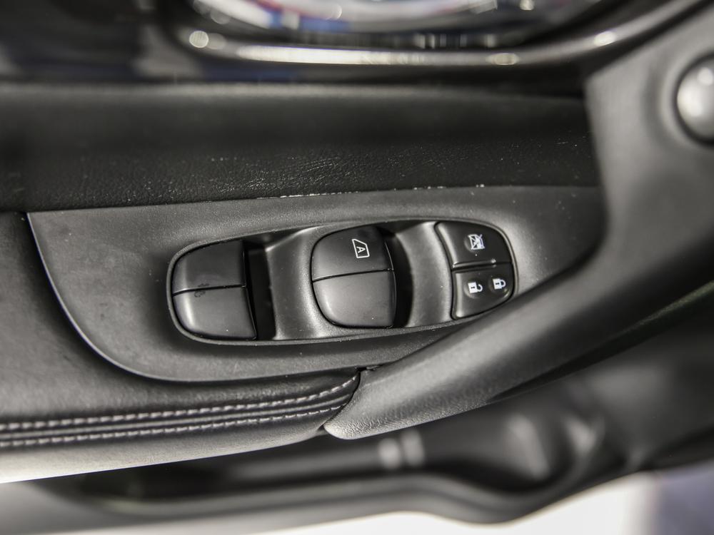 Nissan Rogue s 2020 d’occasion à vendre - 14