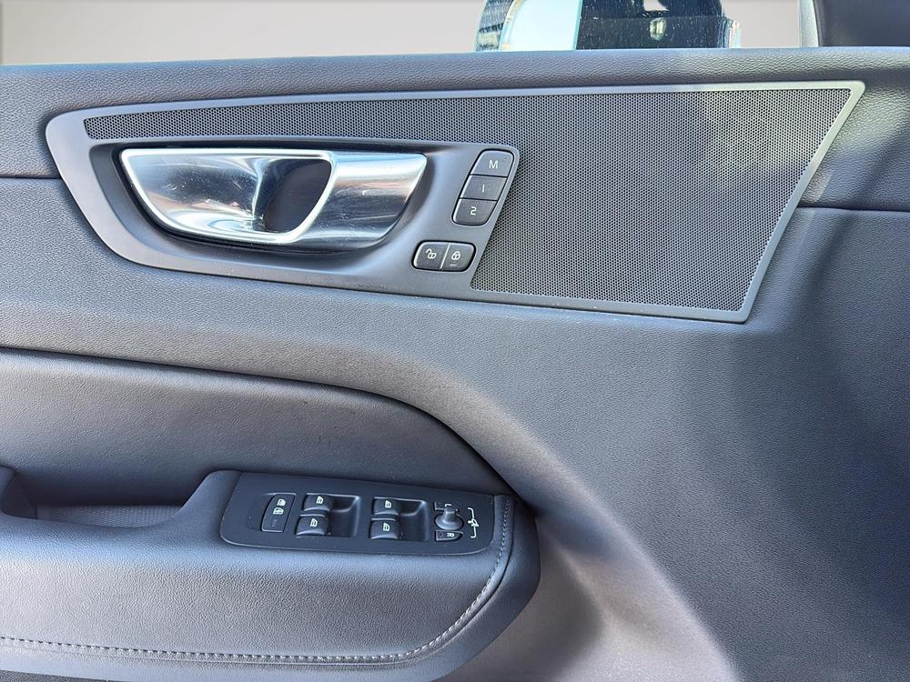 Volvo XC60 hybride rechargeable T8 PLUS AWD PHEV 2025 d’occasion à vendre - 21