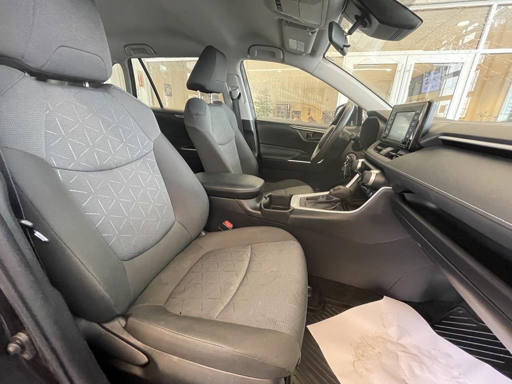 Toyota RAV4 LE 2022 d’occasion à vendre - 24