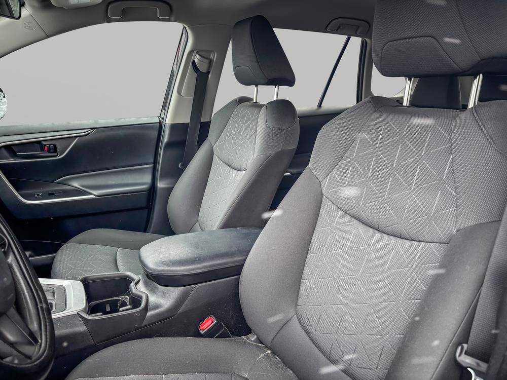 Toyota RAV4 2022 Noir usage à vendre Toyota RAV4 2022 Noir usage à vendre