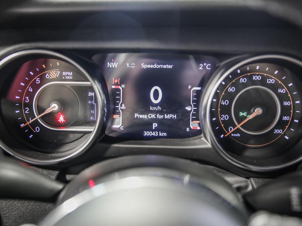 Jeep Wrangler SAHARA 2023 d’occasion à vendre - 26