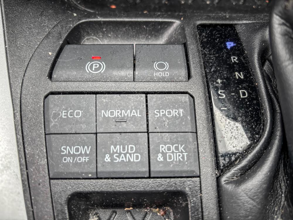 Toyota RAV4 2022 Noir usage à vendre Toyota RAV4 2022 Noir usage à vendre