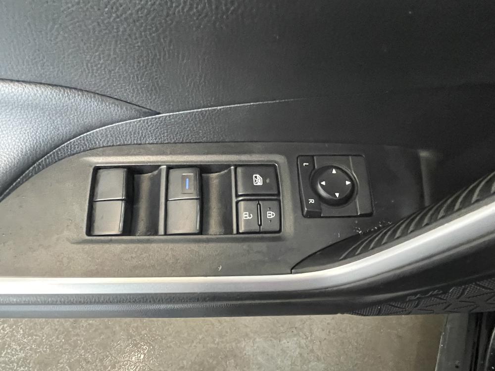 Toyota RAV4 LE 2022 d’occasion à vendre - 9