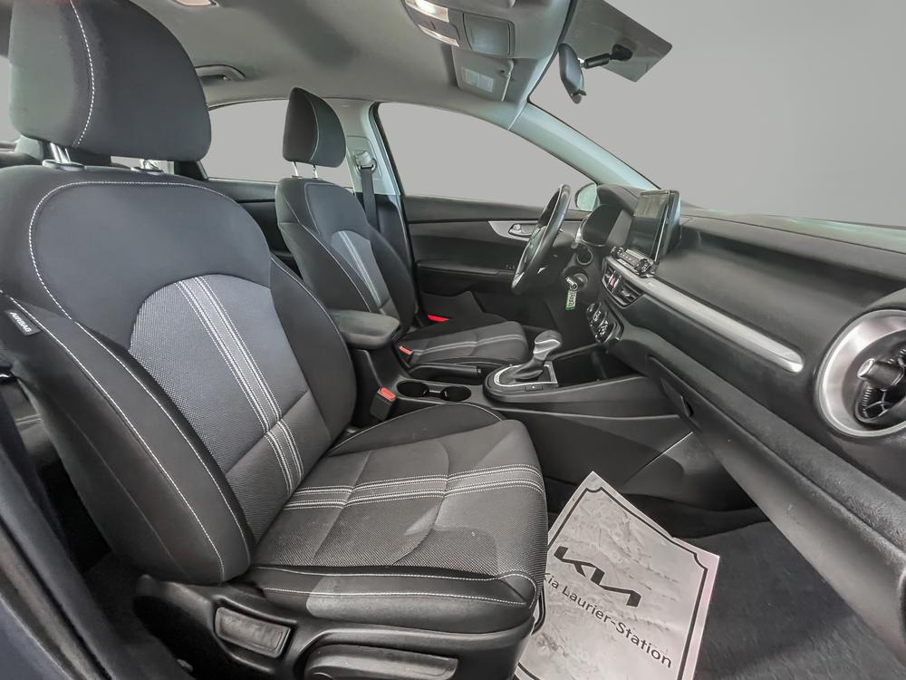 Kia Forte 2023 Gris usage à vendre Kia Forte 2023 Gris usage à vendre