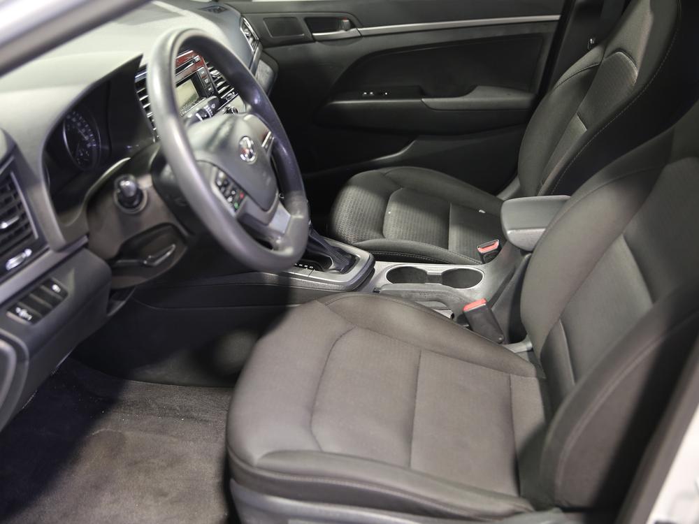 Hyundai Elantra LE 2018 d’occasion à vendre - 14