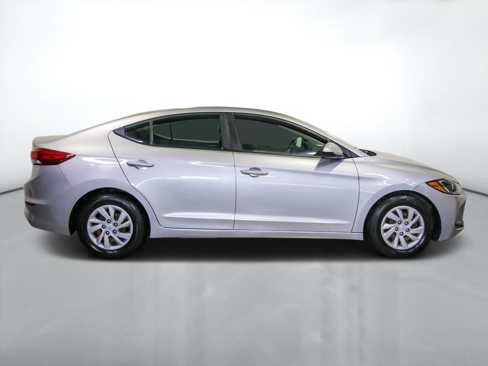 Hyundai Elantra 2018 Gris usage à vendre Hyundai Elantra 2018 Gris usage à vendre