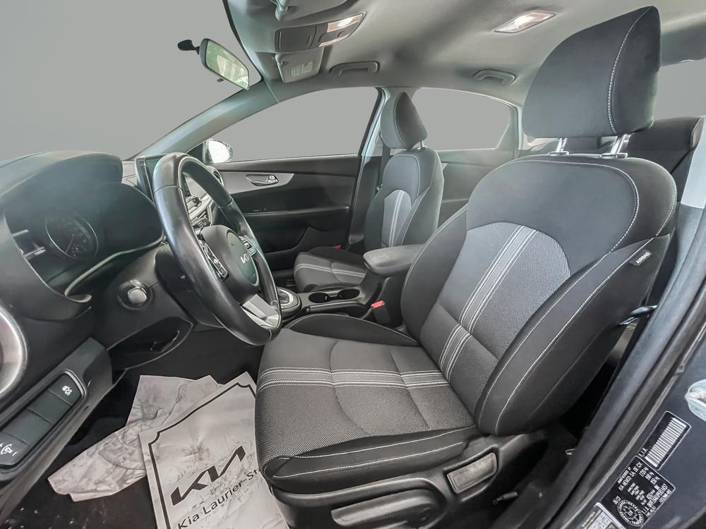 Kia Forte 2023 Gris usage à vendre Kia Forte 2023 Gris usage à vendre