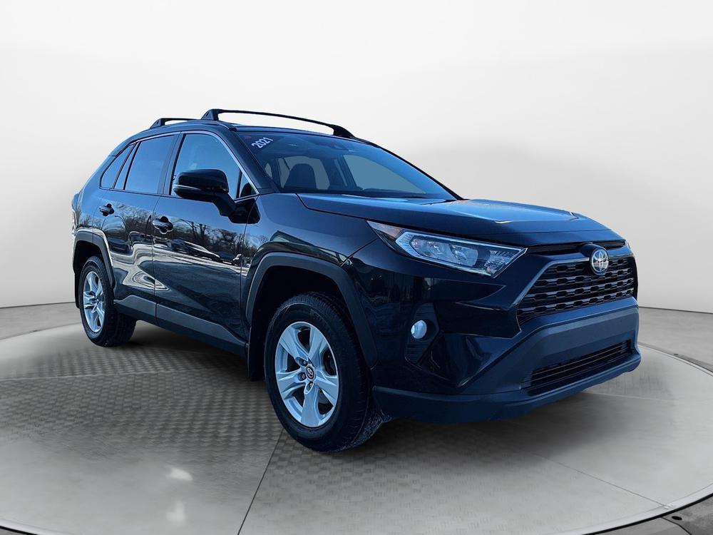 Toyota RAV4 XLE / AWD