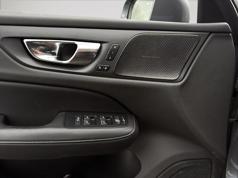 Volvo V60 Cross Country T5 AWD POLESTAR 2021 d’occasion à vendre - 16