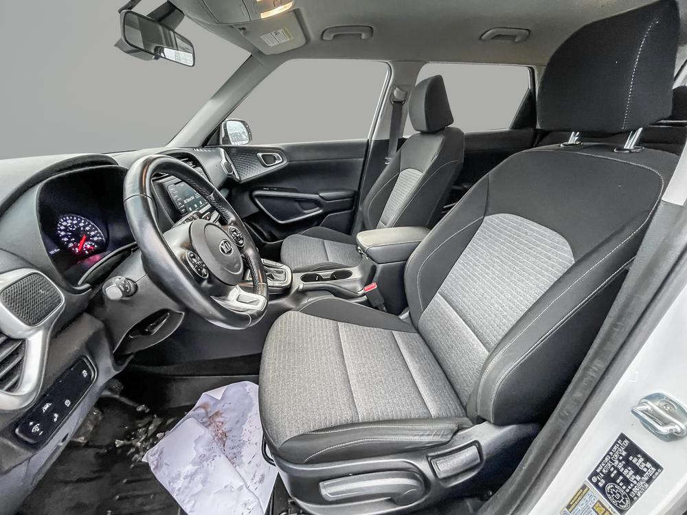 Kia Soul 2021 Blanc usage à vendre Kia Soul 2021 Blanc usage à vendre