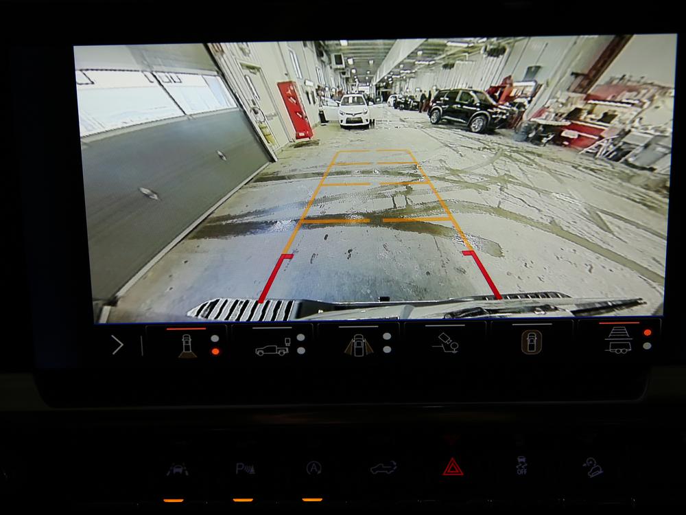 Chevrolet Silverado 1500 LTZ CREW CAB 6.2L 2024 d’occasion à vendre - 29