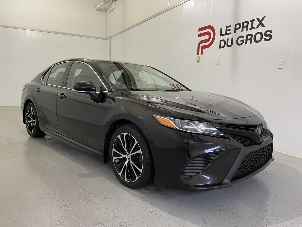 Toyota Camry SE Upgrade 2020 d&rsquo;occasion à vendre - 1