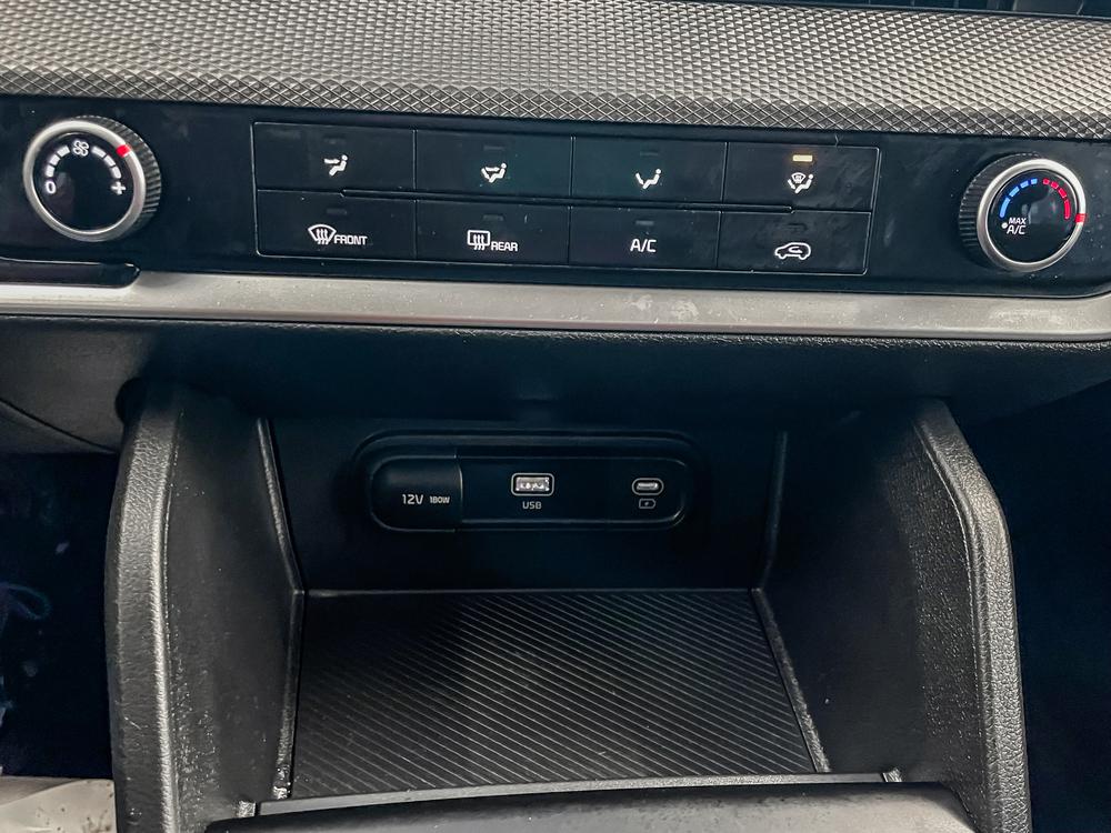 Kia Sportage 2023 Noir usage à vendre Kia Sportage 2023 Noir usage à vendre