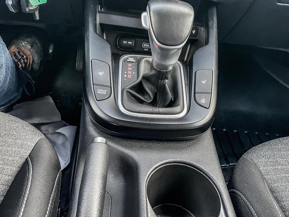 Kia Soul 2021 Blanc usage à vendre Kia Soul 2021 Blanc usage à vendre