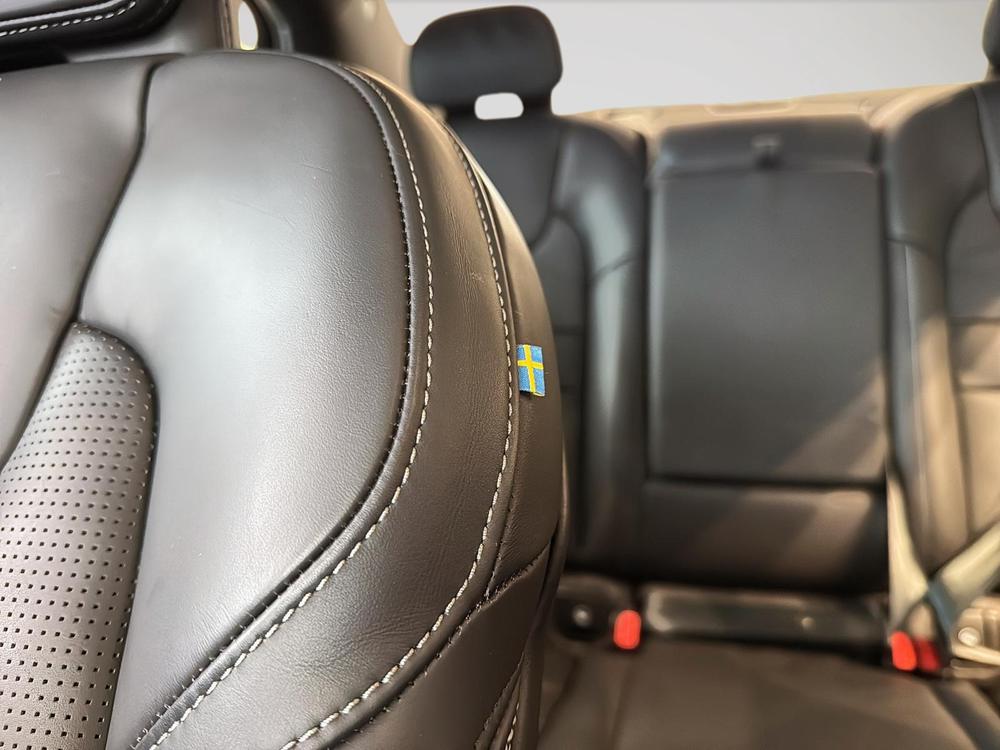 Volvo S60 hybride rechargeable T8 ULTRA BLACK EDITION 2025 d’occasion à vendre - 12