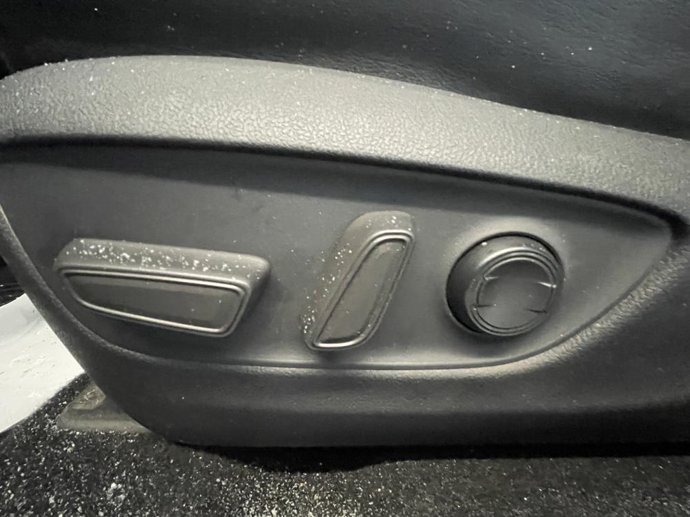 Toyota RAV4 LIMITED 2019 d’occasion à vendre - 12