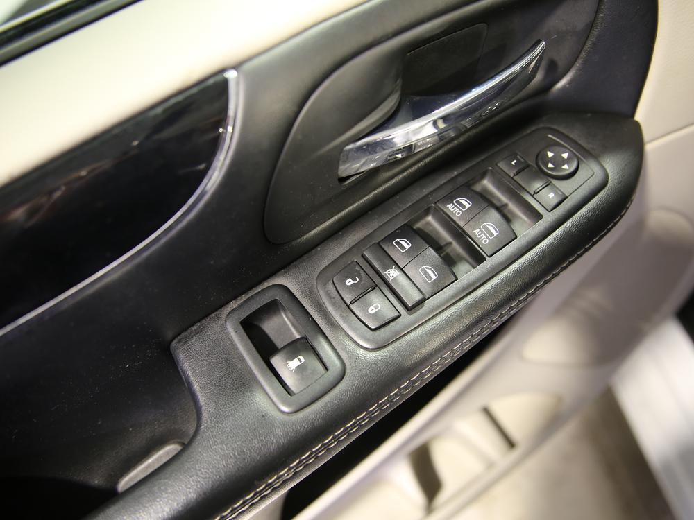 Dodge Grand Caravan 2019 Blanc usage à vendre Dodge Grand Caravan 2019 Blanc usage à vendre